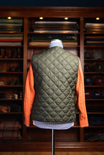 Lade das Bild in den Galerie-Viewer, MV Steppweste - dunkelgrün