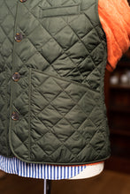 Lade das Bild in den Galerie-Viewer, MV Steppweste - dunkelgrün