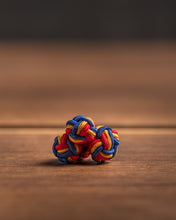 Lade das Bild in den Galerie-Viewer, Handgemachte Manschetten Knoten - 3farbig - blau/gold/rot (Corps Germania)