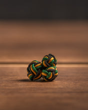 Lade das Bild in den Galerie-Viewer, Handgemachte Manschetten Knoten - 3farbig - schwarz/gold/grün (Corps Alemannia)