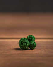 Lade das Bild in den Galerie-Viewer, Handgemachte Manschetten Knoten - einfarbig - grün