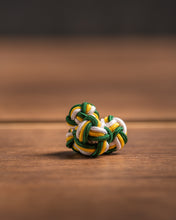 Lade das Bild in den Galerie-Viewer, Handgemachte Manschetten Knoten - 3farbig - grün/gold/weiß (Corps Arminia)