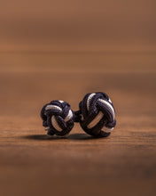 Lade das Bild in den Galerie-Viewer, Handgemachte Manschetten Knoten - 2farbig - dkl.blau/weiß