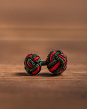 Lade das Bild in den Galerie-Viewer, Handgemachte Manschetten Knoten - 2farbig - grün/rot