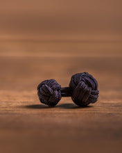 Lade das Bild in den Galerie-Viewer, Handgemachte Manschetten Knoten - einfarbig - dkl.blau