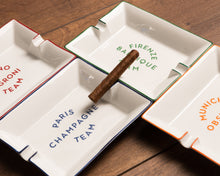 Lade das Bild in den Galerie-Viewer, Team Aschenbecher - Firenze