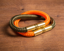 Lade das Bild in den Galerie-Viewer, 9mm Patronen Armband "orange"