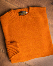 Lade das Bild in den Galerie-Viewer, Shetland Pullover orange