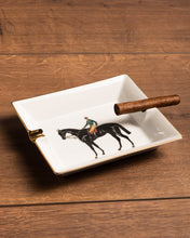Lade das Bild in den Galerie-Viewer, Limitierter Aschenbecher "Reiter"