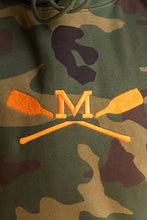 Lade das Bild in den Galerie-Viewer, MV Hoodie - "M-Paddel" - Camouflage