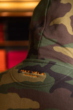 Lade das Bild in den Galerie-Viewer, MV Hoodie - "M-Paddel" - Camouflage