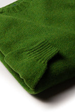 Lade das Bild in den Galerie-Viewer, Shetland Pullover apfelgrün
