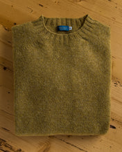 Lade das Bild in den Galerie-Viewer, Shetland Pullover moosgrün
