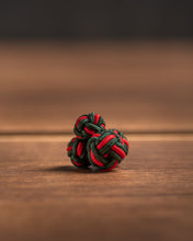 Lade das Bild in den Galerie-Viewer, Handgemachte Manschetten Knoten - 2farbig - grün/rot
