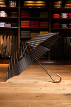 Lade das Bild in den Galerie-Viewer, Regenschirm “Francesco Maglia” - gestreift - beige auf schwarz

